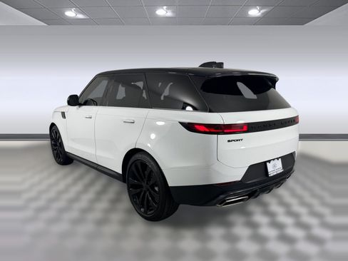 Used 2026 Land Rover Range Rover Sport SE AWD/4WD image 3