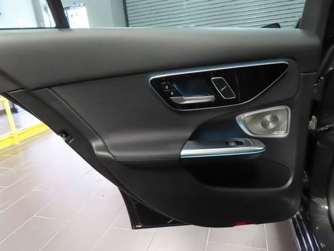 Used 2022 Mercedes-Benz C 300 Sedan image 11