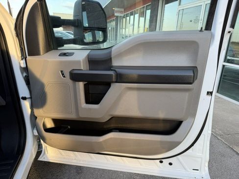 Used 2022 Ford F550 4x4 Crew Cab Super Duty w/ Power Equipment Group image 24