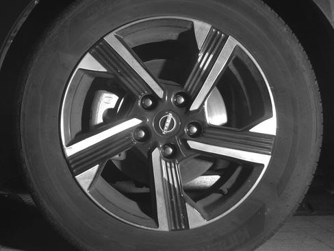 Used 2025 Nissan Sentra SV FWD image 12