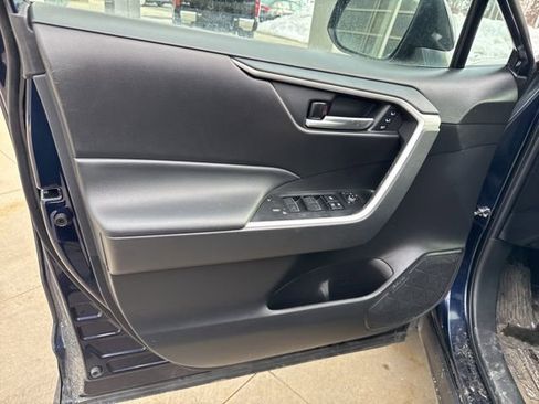 Used 2023 Toyota RAV4 XLE Premium image 22