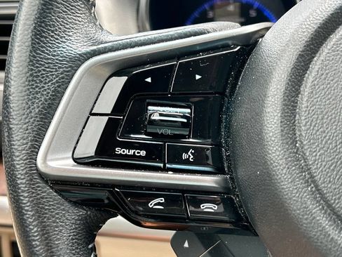 Used 2018 Subaru Outback 3.6R Limited AWD/4WD image 26