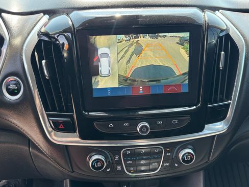 Used 2019 Chevrolet Traverse LT w/ LT Premium Package AWD/4WD image 18