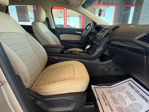Used 2018 Ford Edge SE w/ Cargo Accessory Package FWD image 17