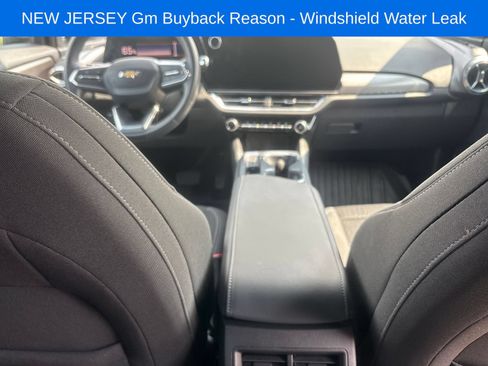 Used 2025 Chevrolet Equinox EV LT FWD image 11