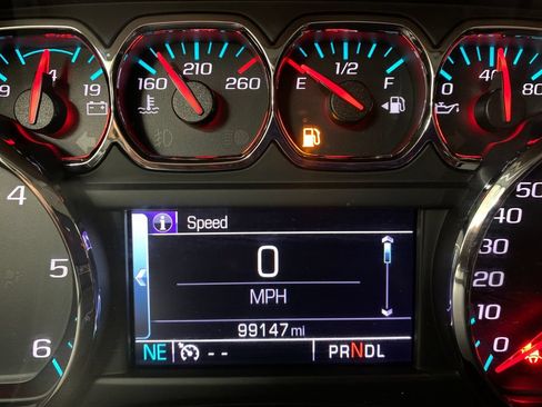 Used 2017 Chevrolet Silverado 1500 LT w/ All Star Edition AWD/4WD image 28