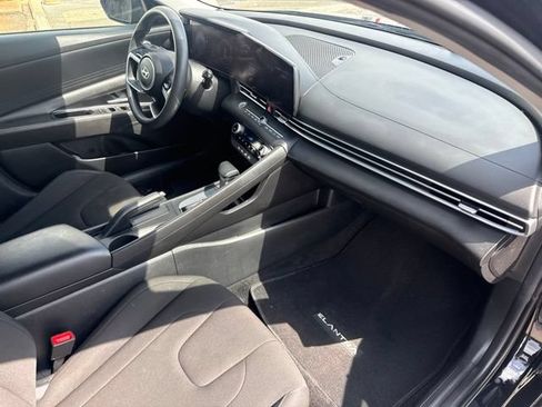Used 2024 Hyundai Elantra SEL FWD image 24