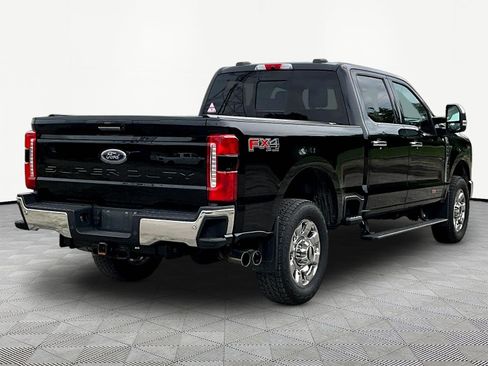 Used 2023 Ford F350 Lariat w/ Lariat Ultimate Package AWD/4WD image 6