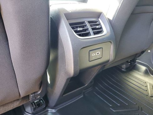 Used 2020 Chevrolet Blazer LT image 29