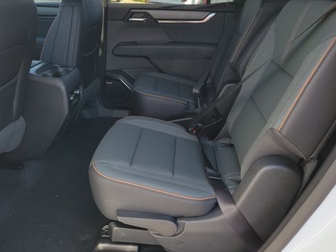 New 2026 GMC Acadia AT4 image 7