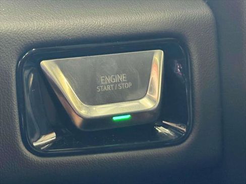 Certified 2025 GMC Yukon XL Denali image 22