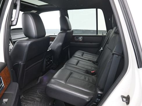 Used 2016 Lincoln Navigator Select AWD/4WD image 10