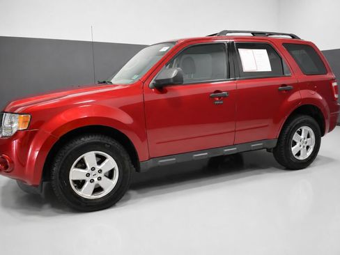 Used 2009 Ford Escape XLT FWD image 2