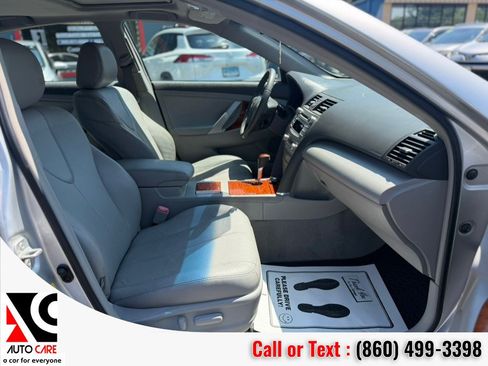 Used 2011 Toyota Camry Hybrid w/ Leather Pkg FWD image 9
