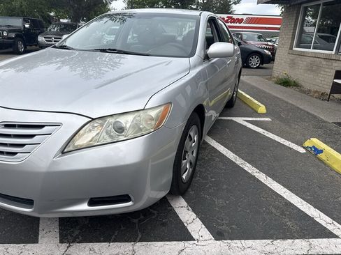 Used 2009 Toyota Camry LE FWD image 13
