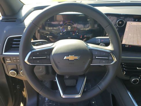 New 2026 Chevrolet Suburban LS image 27