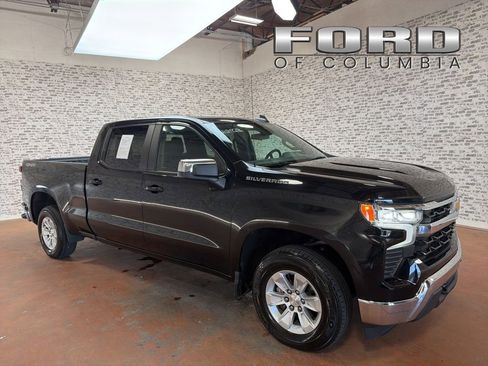 Used 2023 Chevrolet Silverado 1500 LT w/ Protection Package AWD/4WD image 1