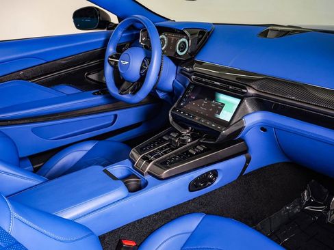 Used 2026 Aston Martin Vanquish Convertible RWD image 19