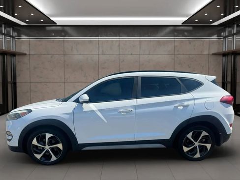Used 2018 Hyundai Tucson Value FWD image 3