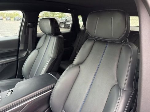 Used 2024 Cadillac Lyriq Sport AWD/4WD image 13