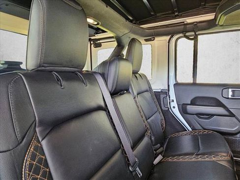 Used 2021 Jeep Wrangler Unlimited Sahara AWD/4WD image 17