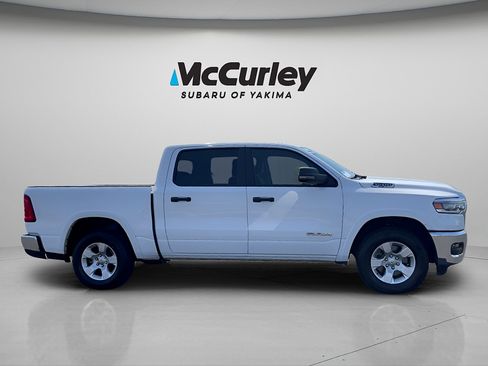 Used 2025 RAM 1500 Big Horn AWD/4WD image 6