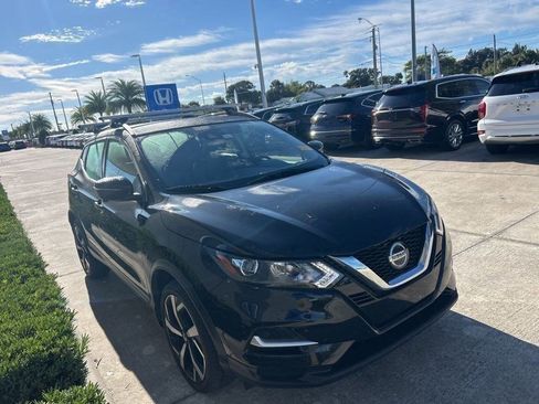 Used 2022 Nissan Rogue Sport SL image 3