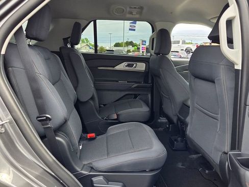 New 2026 Ford Explorer Active image 16