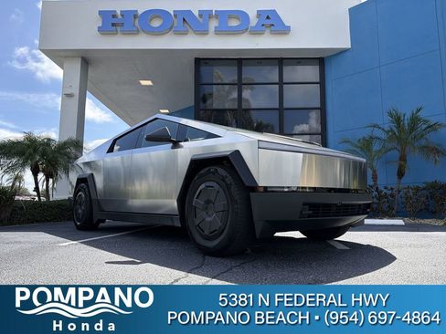 Used 2025 Tesla Cybertruck AWD Crew Cab image 1