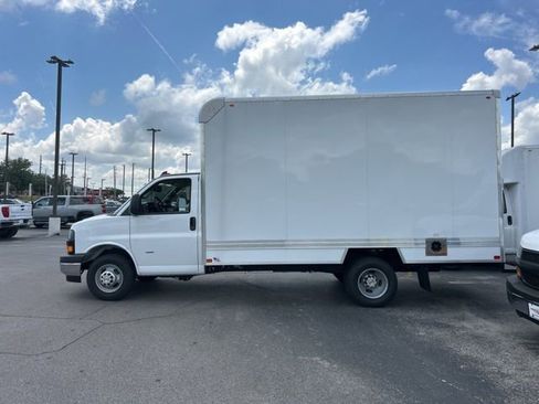 New 2026 Chevrolet Express 3500 w/ Power Convenience Package RWD image 5