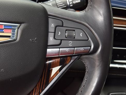 Used 2023 Cadillac Escalade Premium Luxury AWD/4WD image 24