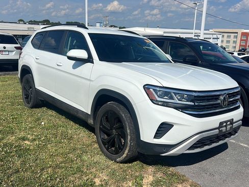 Used 2023 Volkswagen Atlas SE w/ Black Wheel Package AWD/4WD image 8