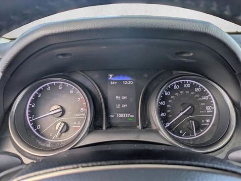 Used 2024 Toyota Camry SE image 10
