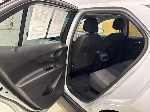 Used 2018 Chevrolet Equinox LT AWD/4WD image 30