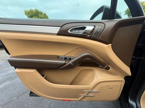 Used 2016 Porsche Cayenne GTS w/ Premium Package Plus AWD/4WD image 21