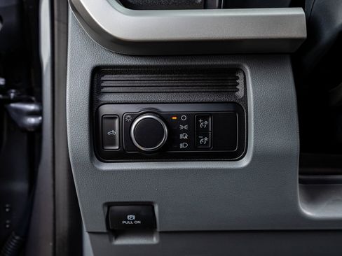 Used 2024 Ford F350 XL w/ FX4 Off-Road Package image 21