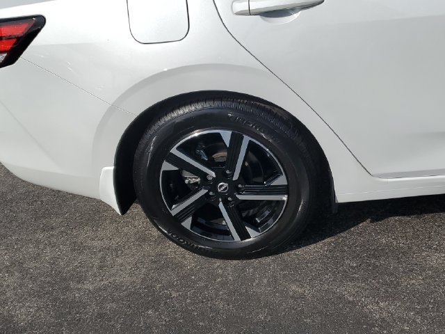 Certified 2025 Nissan Sentra SV FWD image 5