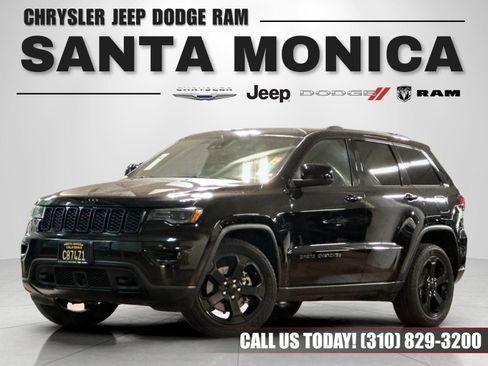 Certified 2021 Jeep Grand Cherokee Freedom Edition image 1