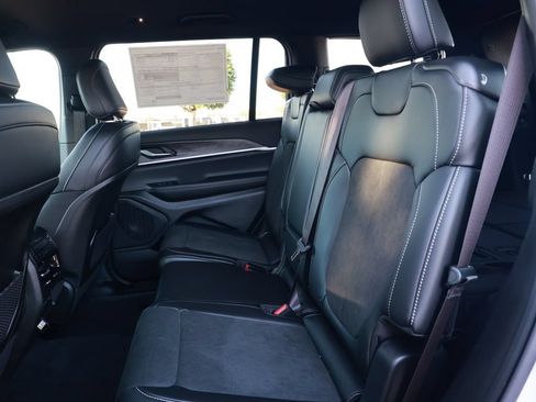 New 2026 Jeep Grand Cherokee L 2WD image 30