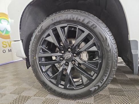 Certified 2024 Chevrolet Silverado 1500 RST w/ Rally Edition AWD/4WD image 32