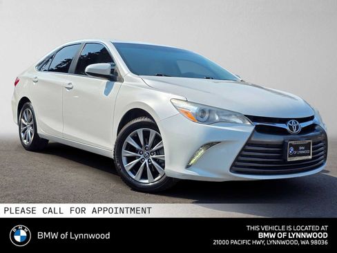 Used 2017 Toyota Camry XLE w/ Convenience Package FWD image 1
