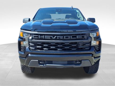 Used 2022 Chevrolet Silverado 1500 Custom Trail Boss w/ Midnight Edition image 2