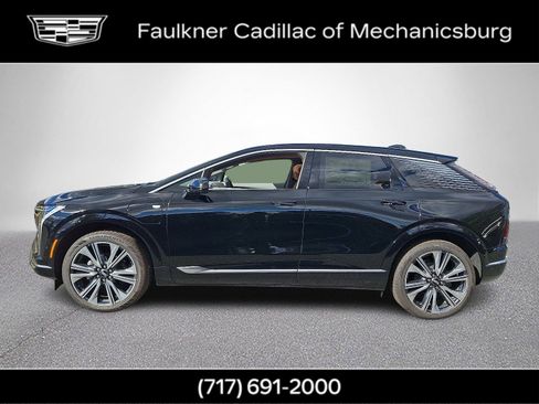 New 2025 Cadillac Optiq Luxury 2 image 2