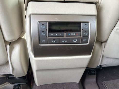 Used 2014 Lexus GX 460 Luxury AWD/4WD image 12
