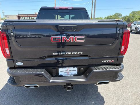 Used 2025 GMC Sierra 1500 AT4 w/ AT4 Premium Package AWD/4WD image 10