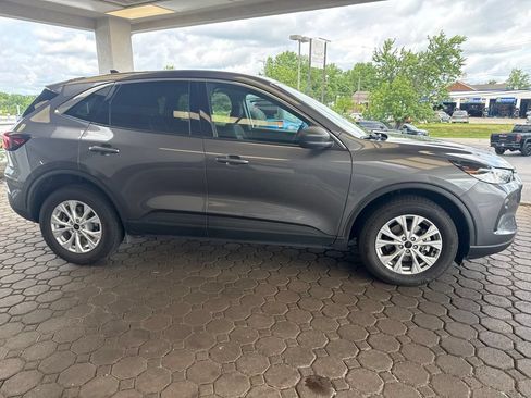 Certified 2023 Ford Escape Active AWD/4WD image 5