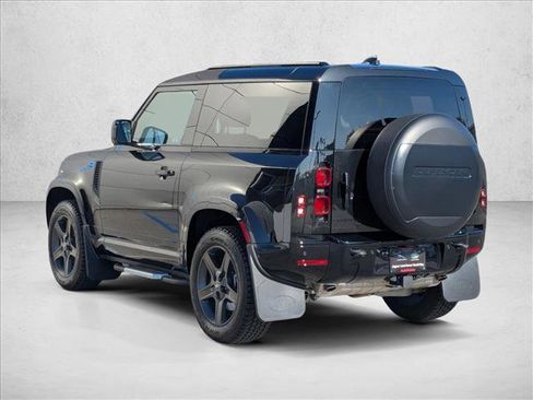 Used 2023 Land Rover Defender 90 X-Dynamic SE image 8