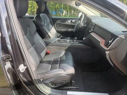 Used 2024 Volvo S60 B5 Plus AWD/4WD image 24