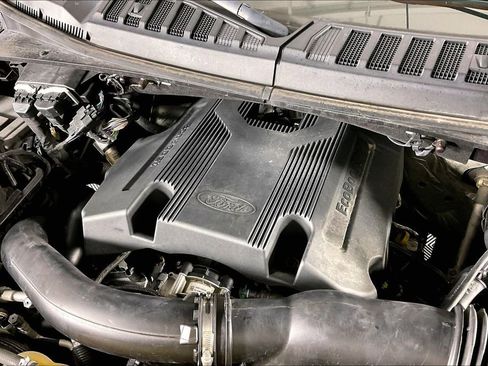 Used 2019 Ford F150 Lariat w/ Equipment Group 502A Luxury AWD/4WD image 44