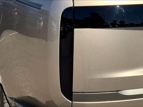 New 2025 Land Rover Range Rover SE image 14